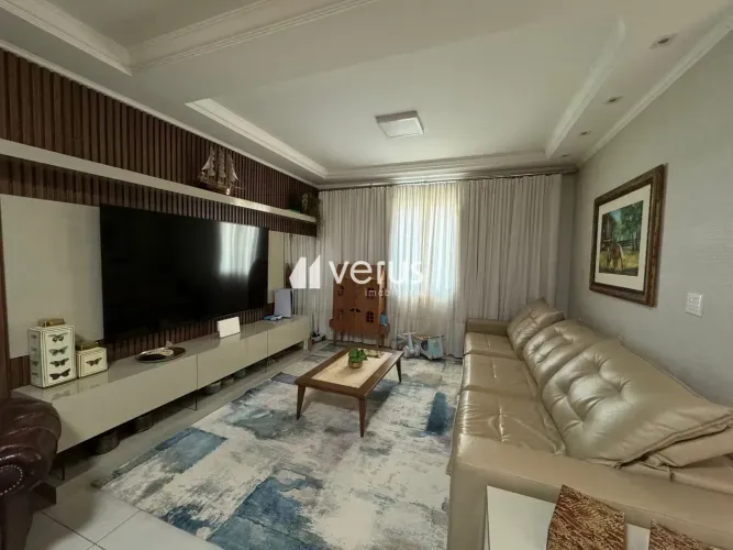 Casa para aluguel, 3 quartos, 3 suítes, 2 vagas, CIDADE JARDIM - Uberlândia/MG