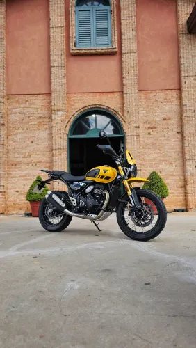 Triumph Scrambler 400XC com bx km