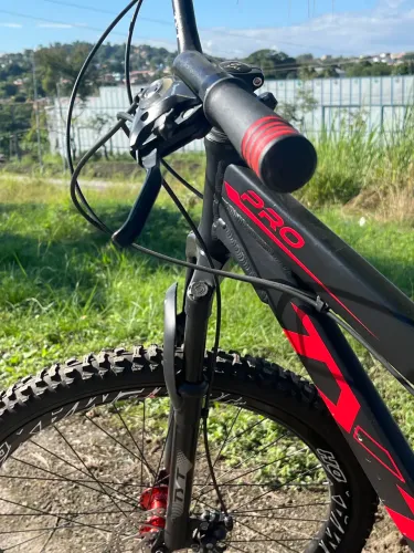 Bicicleta PRO TYP aro 26 com 21 marchas quadro alumínio 