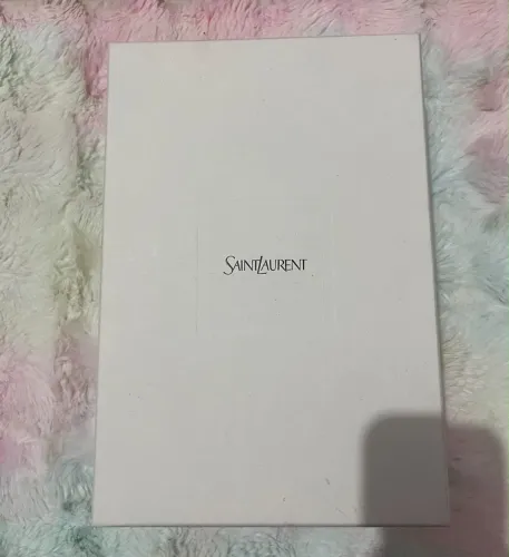 Caixa Saint Laurent desapego original