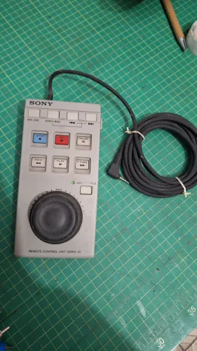 Controle remoto vintage Sony dsrm 20 