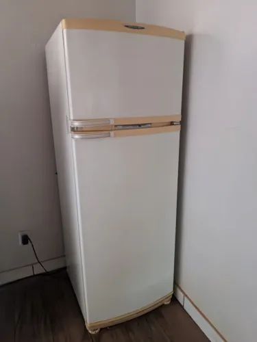 Refrigerador FrostFree Brastemp 330L