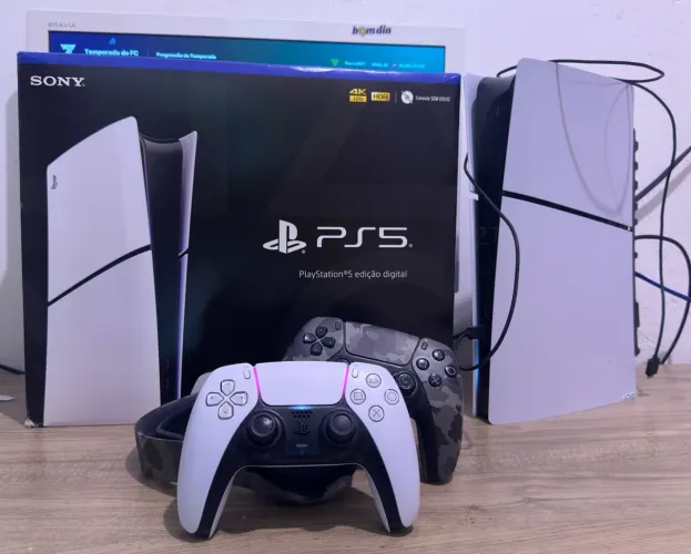 PS5 SLIM 1TB, 2 Controle +1 Fone PULSE 3D camuflado 