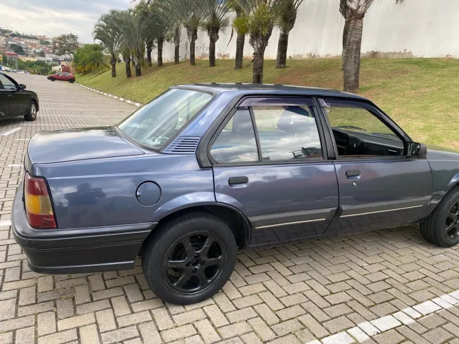 Chevrolet Monza Classic SE 2.0 /mpfi E EFI 2P E 4P 1991