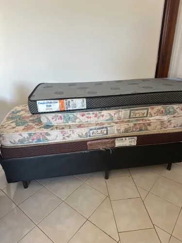 Beliche + cama box com colchão + 3 colchões