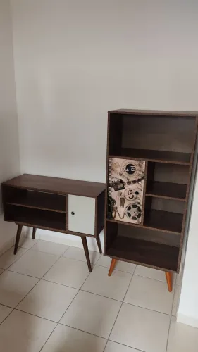 Rack + Estante retrô com pé palito | Excelente Estado | Estilo moderno
