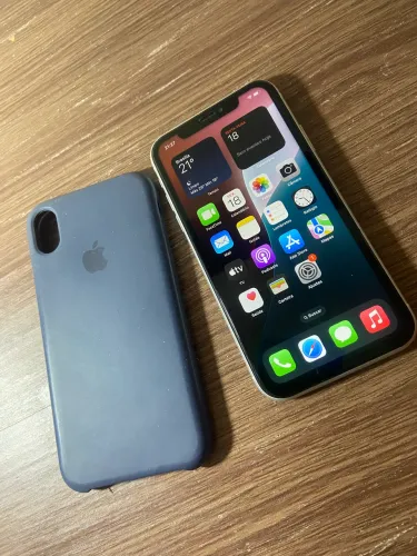 iPhone XR 64gb até 12 c/juros
