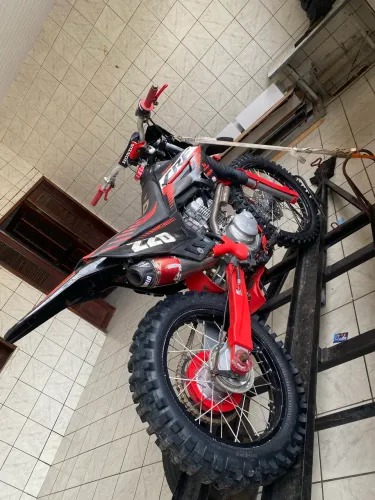 CRF 230 com motor de 150