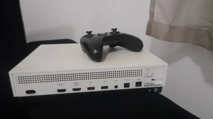 Vendo video game Xbox One s