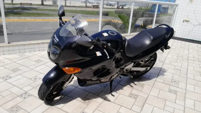 Moto Suzuki GSX 750f em dia no meu nome
