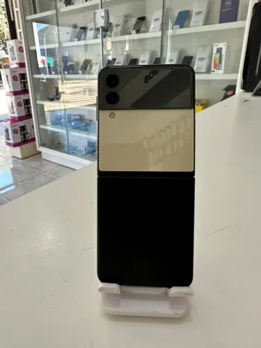 Samsung Galaxy Z Flip 3 5G