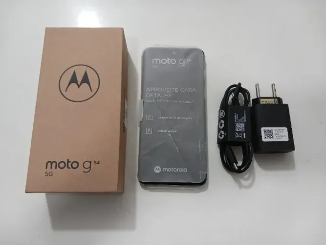 Celular Motorola G54, 256 GB, 8 GB, com película e capa. Usado EXCELENTE estado.