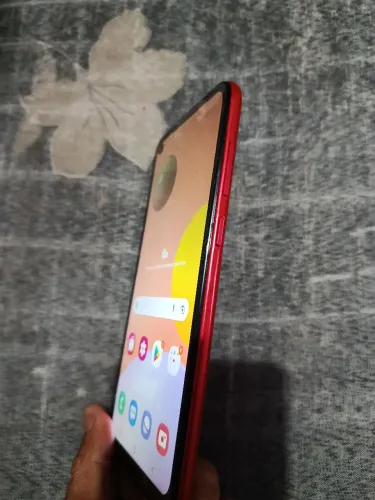 Vendo celular Samsung a11 64 gigas