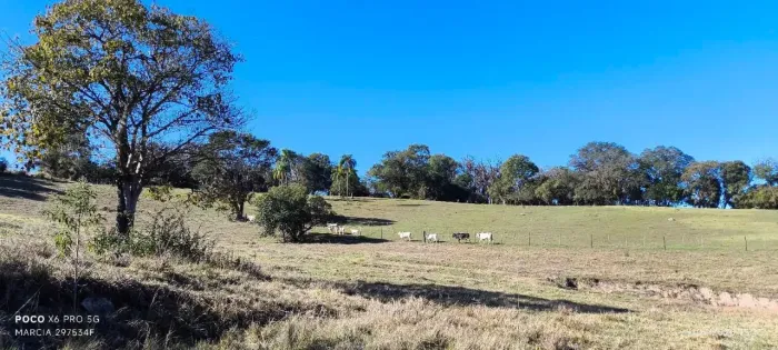 Sítio com ((65. 000.00 mil MTS)) dupla aptidão ( escriturada )em (Angatuba) com a vista pr