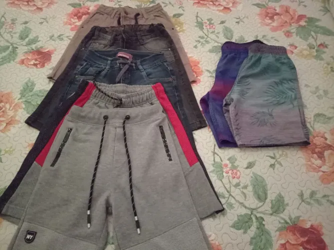 Vendo lote de 7 bermudas menino Tam. 10/12