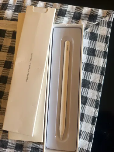 Vendendo essa Caneta Touch Apple Pencil 2ª Geração Branca original por R$600,00