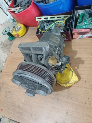Compressor ar condicionado NISSAN LIVINA