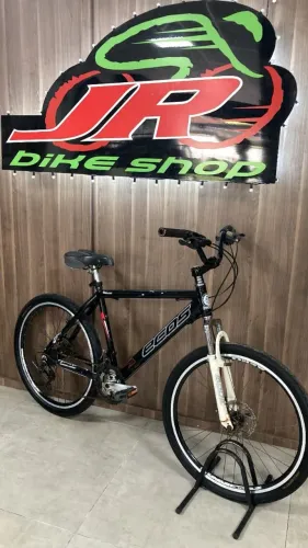 BICICLETA ARO 26 SHIMANO SEMI-NOVA
