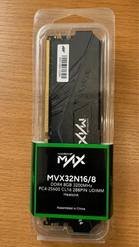 Memória 8GB DDR4 