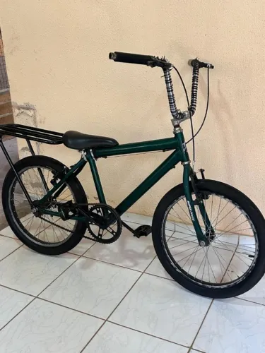 VENDE-SE. Montadinha aro 20, mande mensagem para mais informações