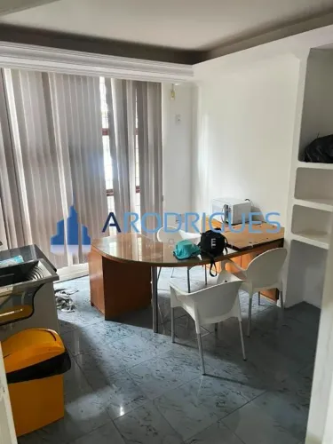 Imóvel Comercial de Alto Padrão na Federação - Salvador/BA: 8 Salas, 4 Banheiros, 5 Vagas