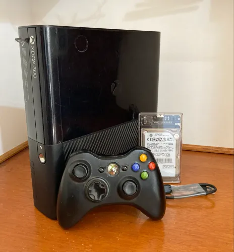 Xbox 360 Desbloq 320GB (Faço envio OLX)