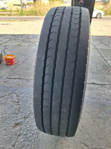 Pneu 295 80 22.5 Continental (reformado)