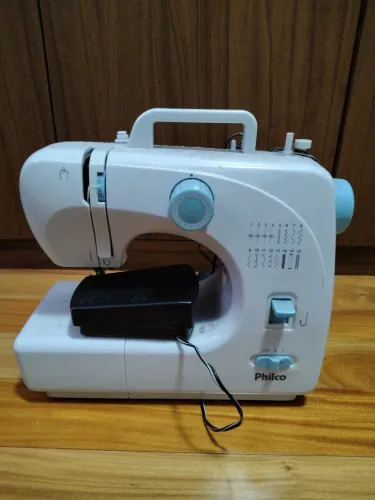 Máquina de costura philco portátil 