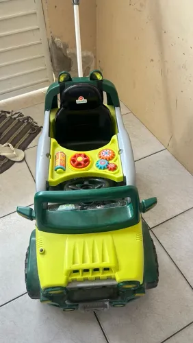 Carrinho de criança Jeep 