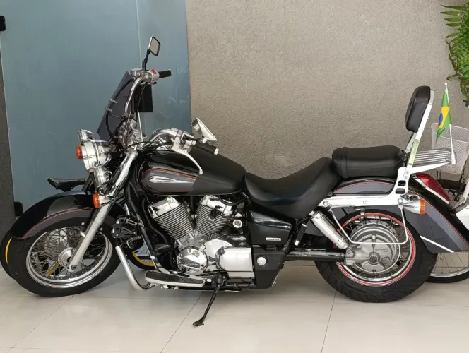 Moto Honda Shadow 750