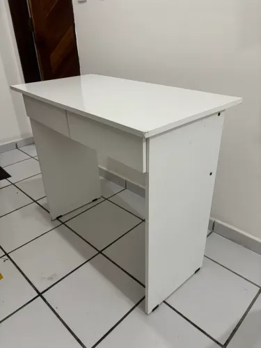 Vendo mesa de estudo/ escrivaninha