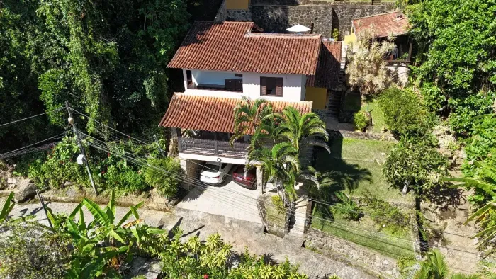 Linda casa no Condomínio Marina Morena
