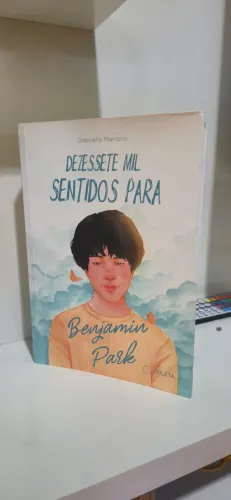 Livro Dezessete Mil Sentidos Para Benjamin Park