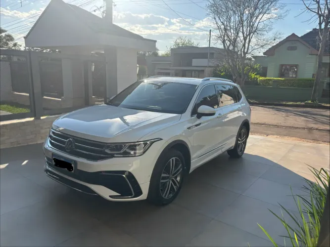 Volkswagen Tiguan Allspac R-line 300 TSI 2.0 2024