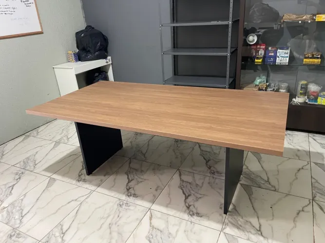 MESA DE REUNIAO 2.00x1.00 LOJA IKONOFFICE