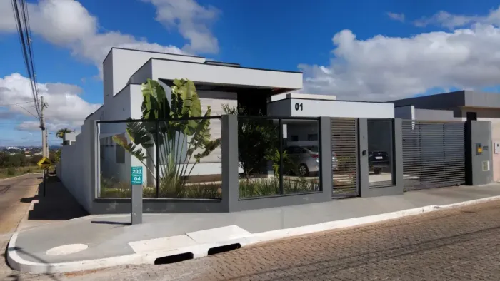 Casa no Condomínio Alto da Boa Vista com 3 Quartos sendo 1 Suíte C/ Energia Fotovotáica
