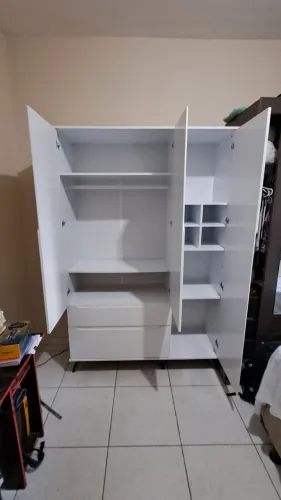 Armário/Guarda-roupa Retrô da marca Alice