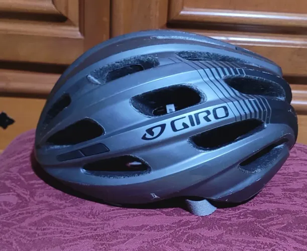Capacete Giro Isode Cor Cinza Fosco
