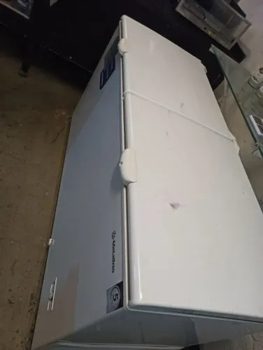 Vende-se Freezer 546 Litros - Grande Capacidade, Excelente Estado e Pronto para