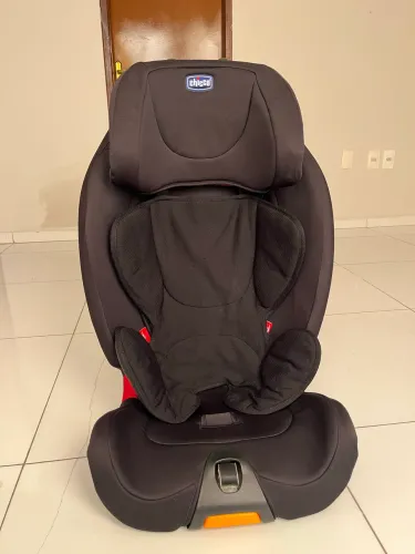 Cadeirinha Chicco 9 a 36kg Semi Nova