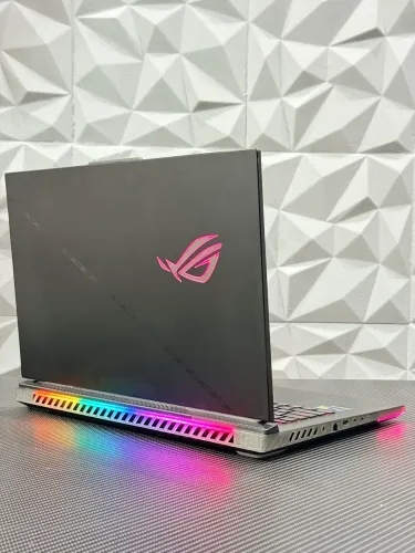 Notebook Gamer Asus ROG Scar 18 / i9 / RTX4080 / 32GB DDR5 / 1TB NVMe M2