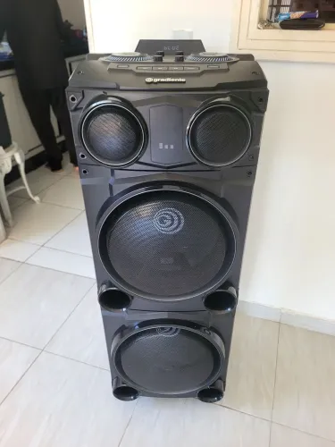 Caixa de som gradiente 1200w zerada