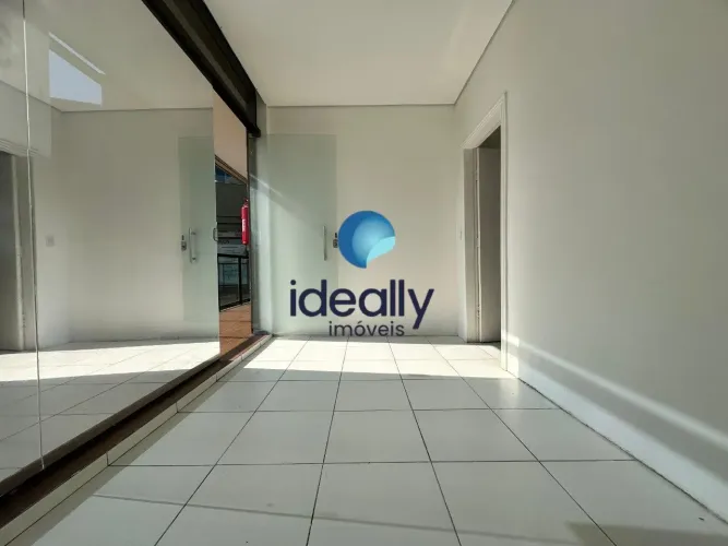 Loja à Venda - 45m² - Elevador - Reformada - Bairro Serrano
