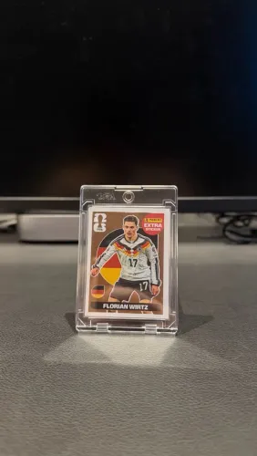 FIGURINHA LEGEND FLORIAN WIRTZ BRONZE 2026
