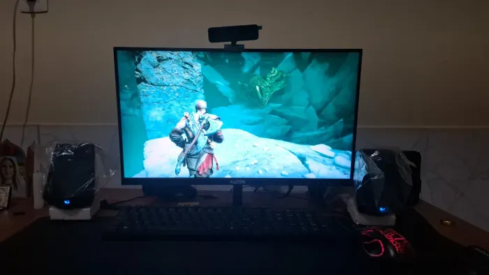 Vendo computador i5 de 4 geração windows 10 1TB de armazenamento ótimo para uso pessoal 