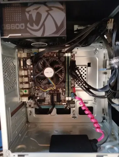 Fonte gamemax 600w 80 plus white 