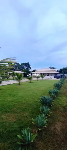 Vendo lindo Sítio com casa sede em laje, murado, poço artesiano na 1º Etapa da C