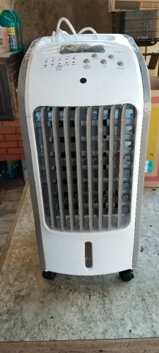 Climatizador de Ar Britânia 220V - Com Controle Remoto<br>