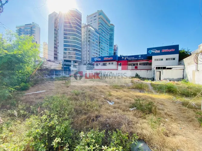 Terreno em Enseada do Suá - Vitória: 740m² à Venda por R$9M