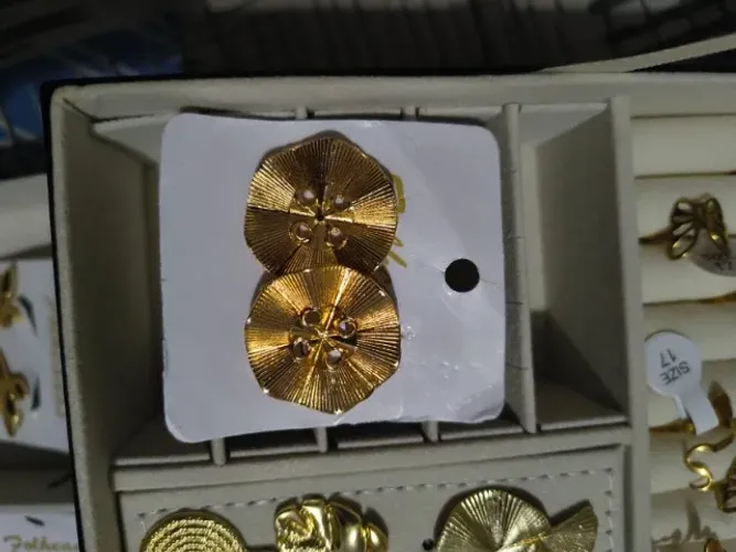 Colares, Anéis e Brincos Foliados a ouro